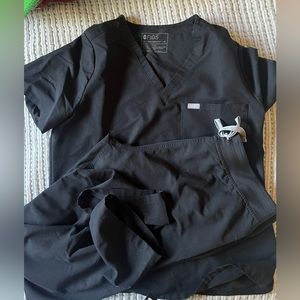 Figs women’s scrub set xl